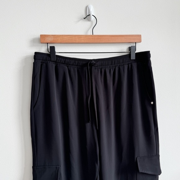 New! ORB • The Riley Breezy Straight Leg Cargo Pant in Black - Picture 3 of 10